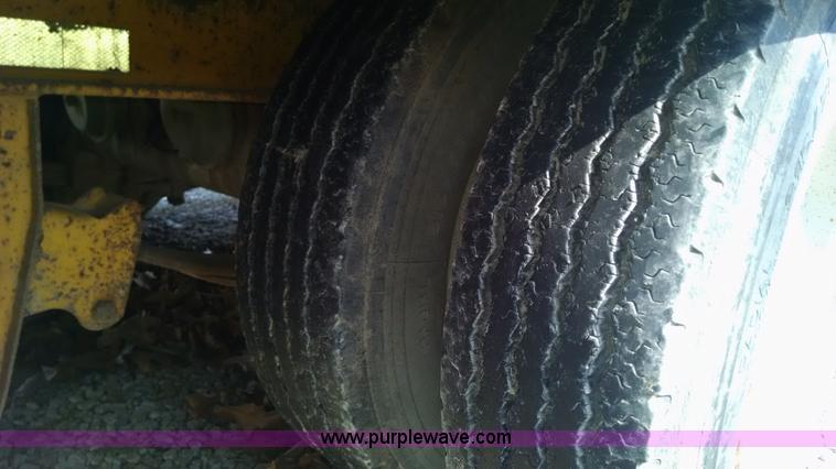 image for item AW9049 1998 Holden HCZ40KT equipment trailer