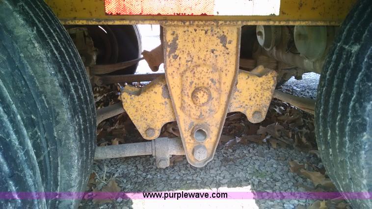 image for item AW9049 1998 Holden HCZ40KT equipment trailer