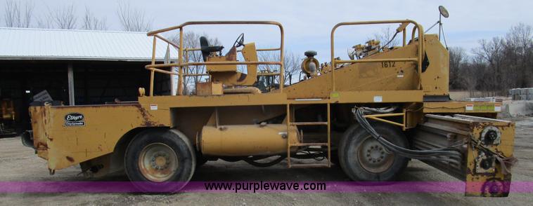 image for item D2305 Etnyre chip spreader