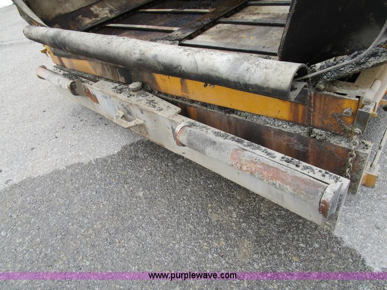 image for item D2306 1996 LeeBoy L8500T asphalt paver