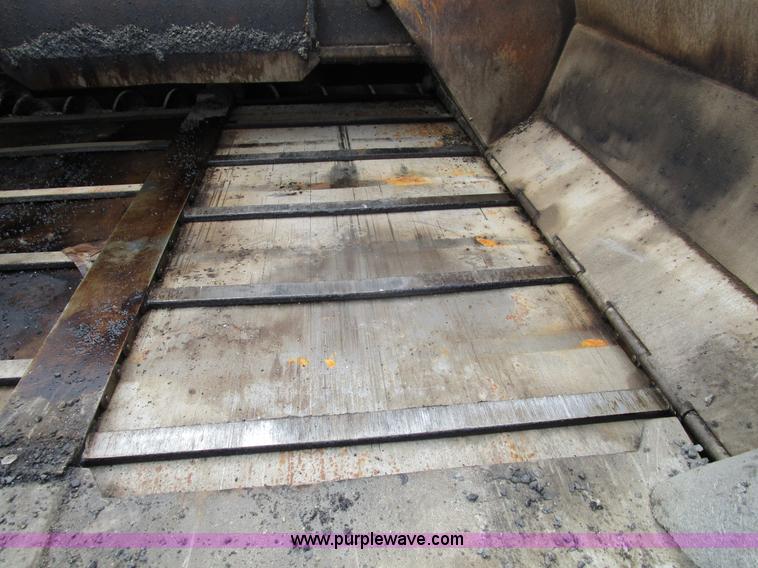 image for item D2306 1996 LeeBoy L8500T asphalt paver