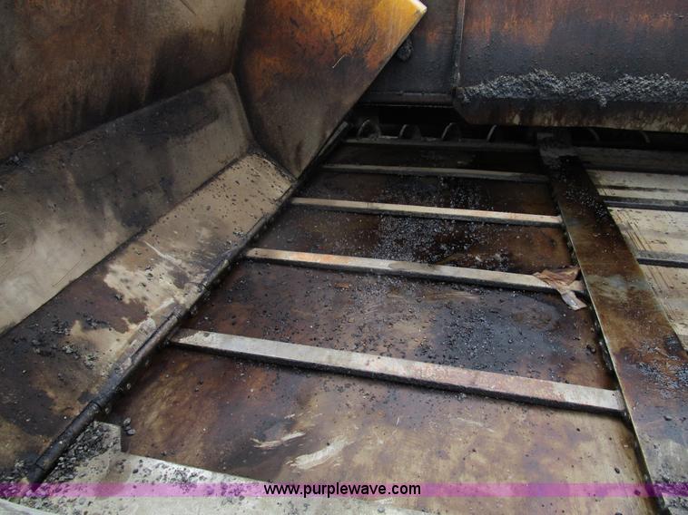 image for item D2306 1996 LeeBoy L8500T asphalt paver