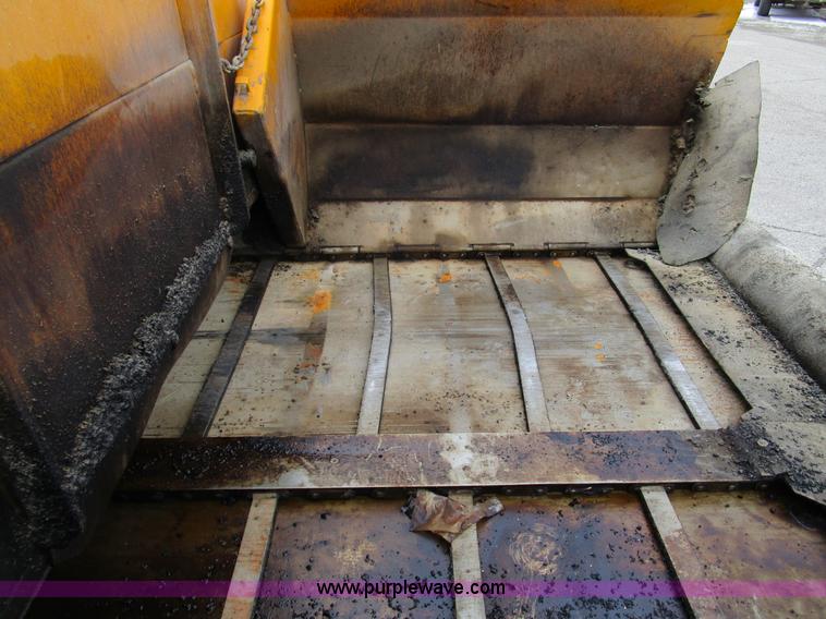 image for item D2306 1996 LeeBoy L8500T asphalt paver