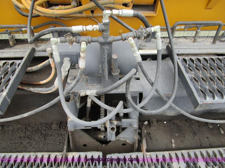 image for item D2306 1996 LeeBoy L8500T asphalt paver