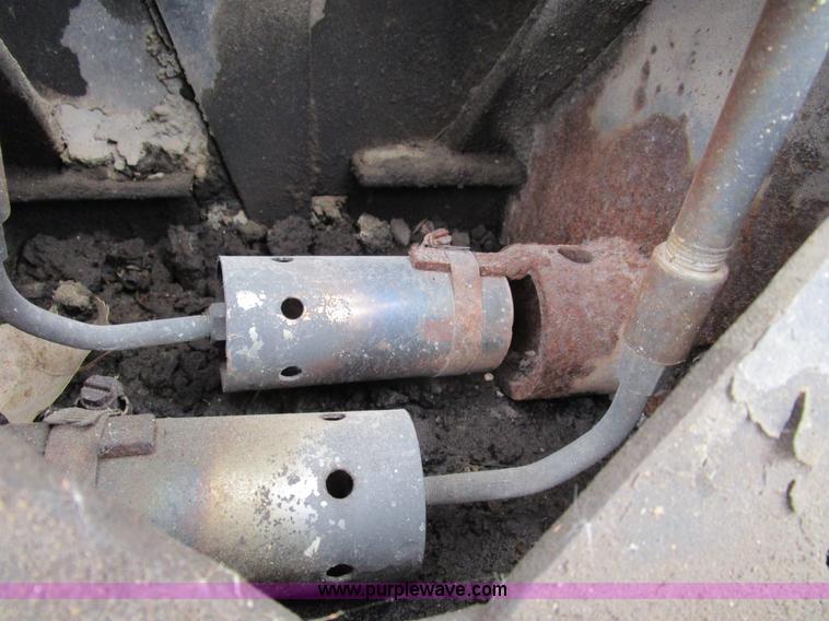 image for item D2306 1996 LeeBoy L8500T asphalt paver