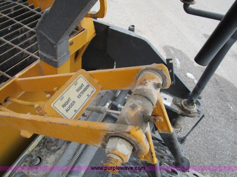 image for item D2306 1996 LeeBoy L8500T asphalt paver
