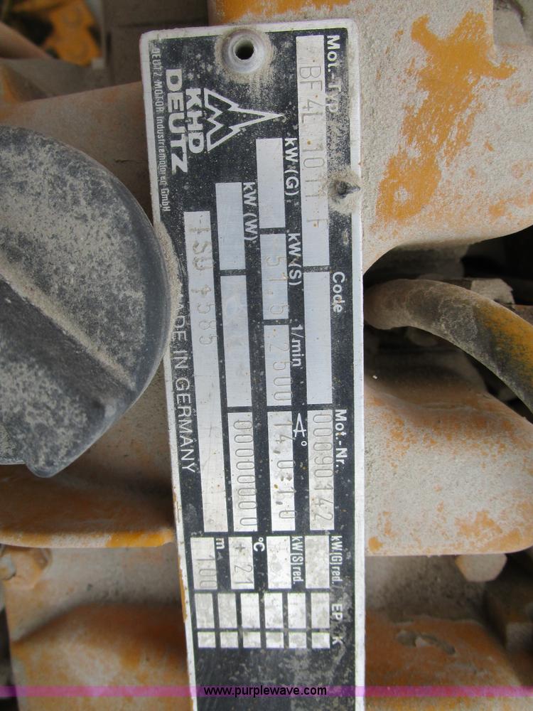 image for item D2306 1996 LeeBoy L8500T asphalt paver