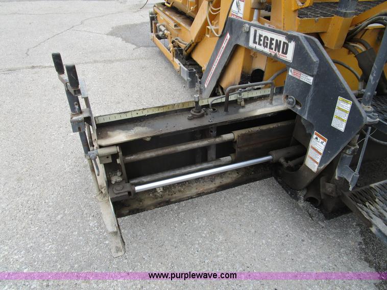 image for item D2306 1996 LeeBoy L8500T asphalt paver
