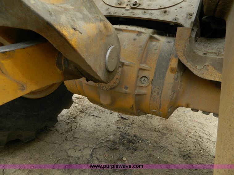 image for item D6133 2001 John Deere 744H wheel loader