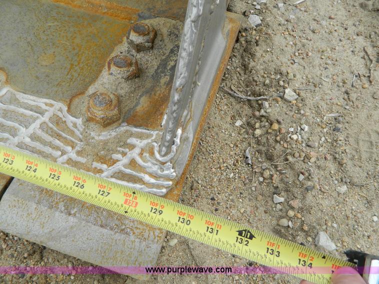 image for item D6133 2001 John Deere 744H wheel loader