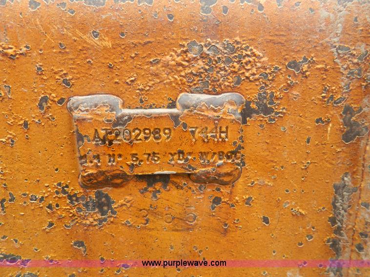 image for item D6133 2001 John Deere 744H wheel loader