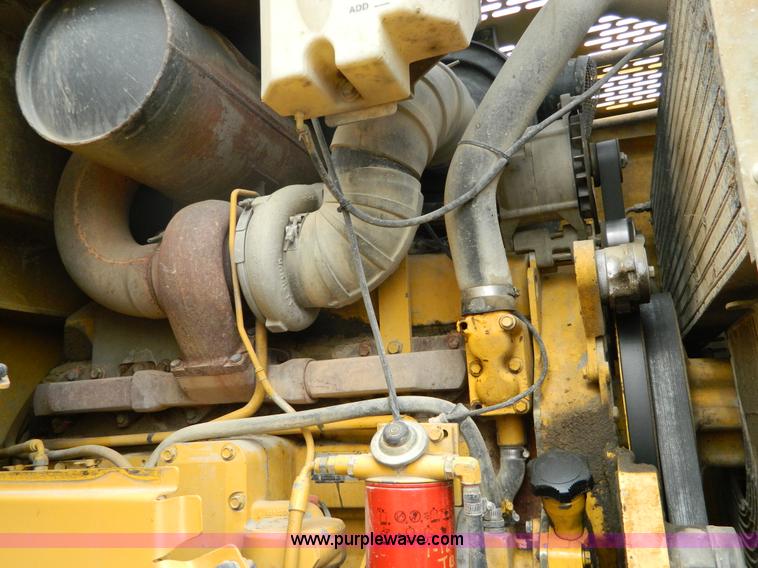 image for item D6133 2001 John Deere 744H wheel loader