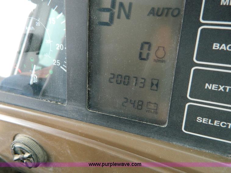 image for item D6133 2001 John Deere 744H wheel loader