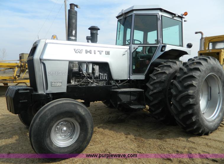 image for item D6147 1977 White 2-155 Field Boss tractor