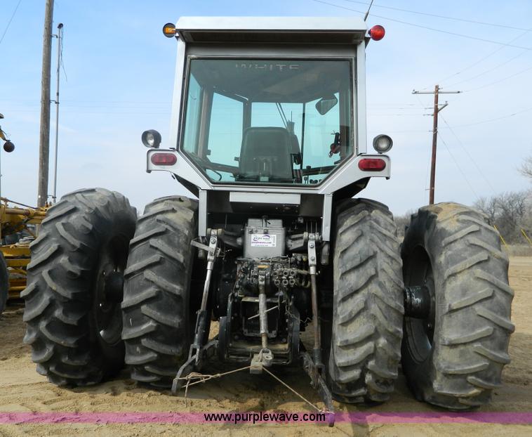 image for item D6147 1977 White 2-155 Field Boss tractor