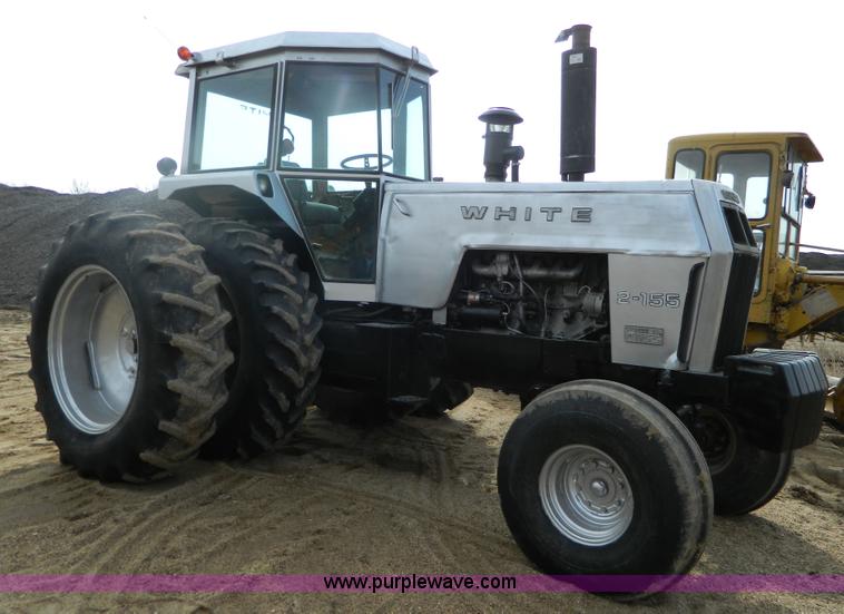 image for item D6147 1977 White 2-155 Field Boss tractor