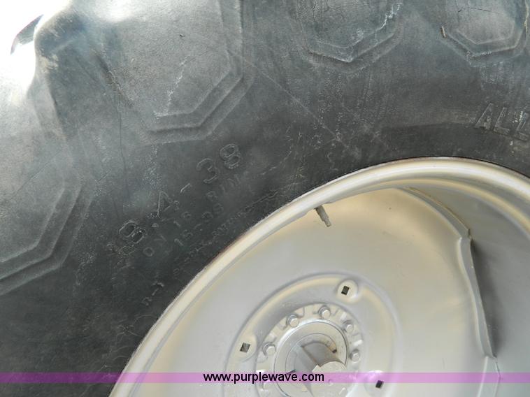 image for item D6147 1977 White 2-155 Field Boss tractor