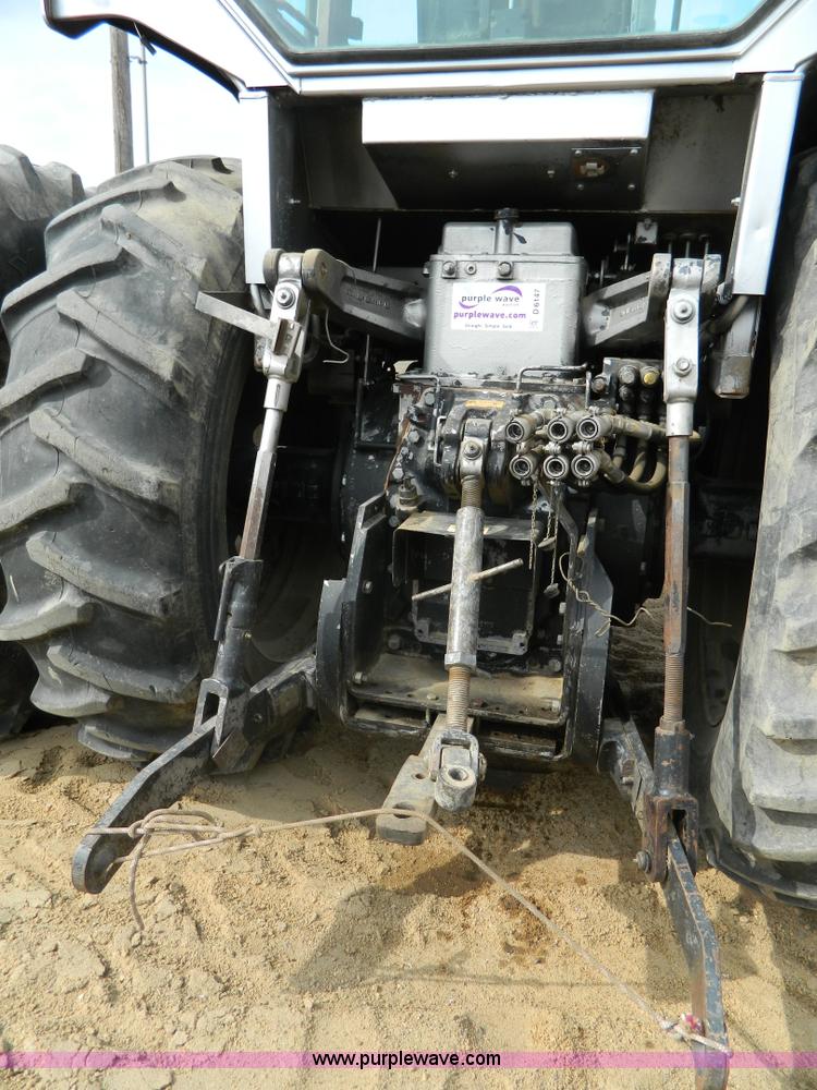 image for item D6147 1977 White 2-155 Field Boss tractor