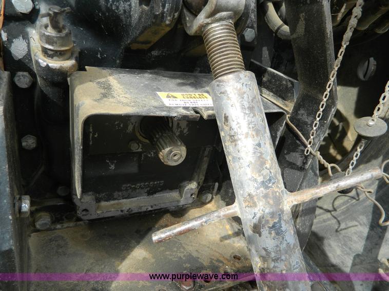 image for item D6147 1977 White 2-155 Field Boss tractor