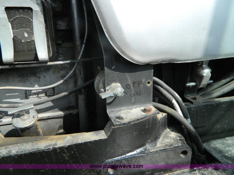 image for item D6147 1977 White 2-155 Field Boss tractor