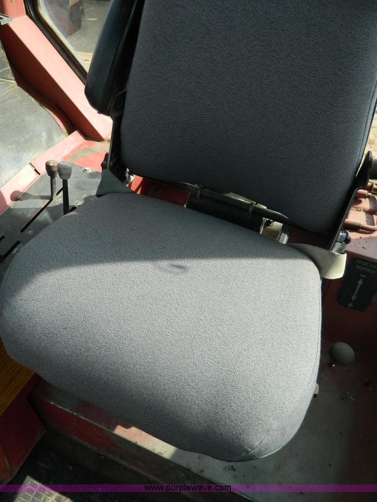 image for item D6147 1977 White 2-155 Field Boss tractor