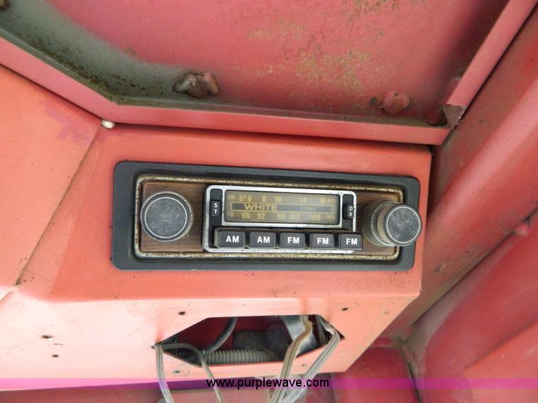 image for item D6147 1977 White 2-155 Field Boss tractor