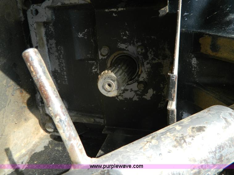 image for item D6147 1977 White 2-155 Field Boss tractor