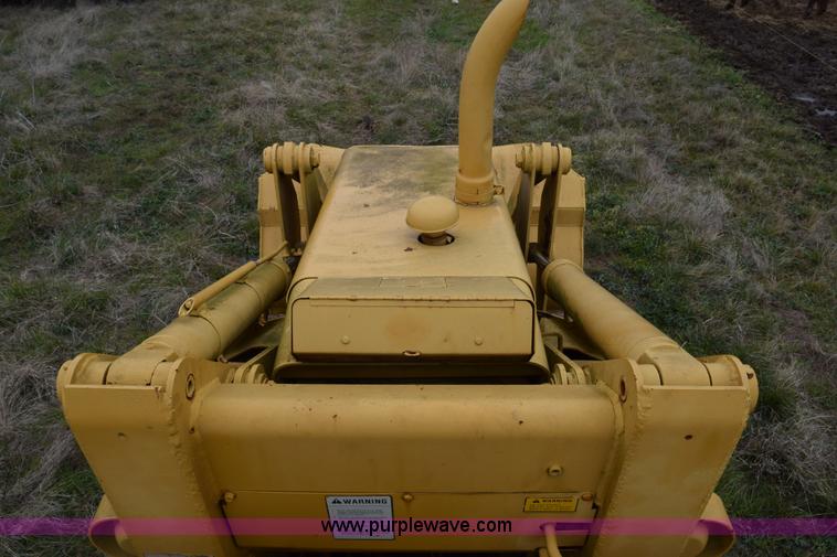 image for item E6238 Allis Chalmers 655 track loader