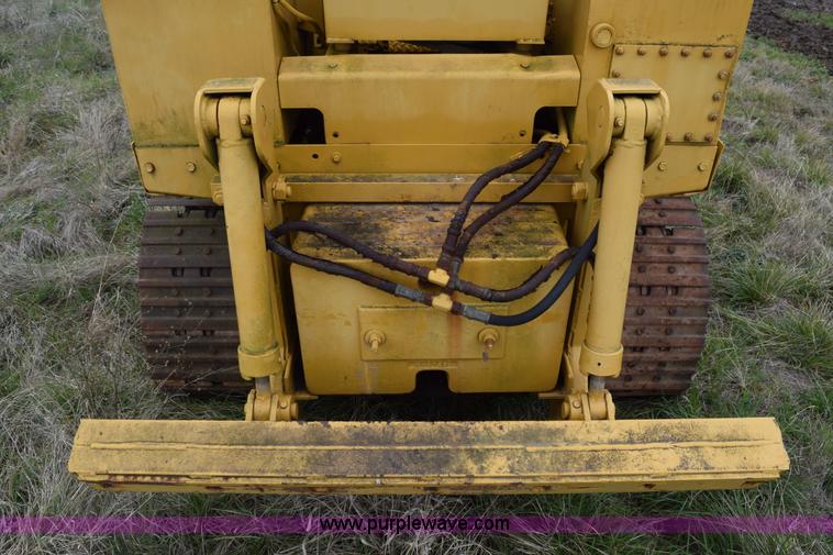 image for item E6238 Allis Chalmers 655 track loader