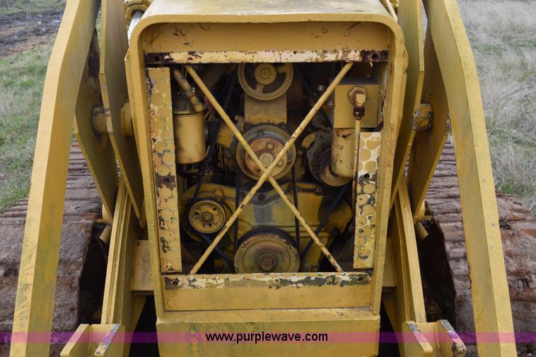 image for item E6238 Allis Chalmers 655 track loader