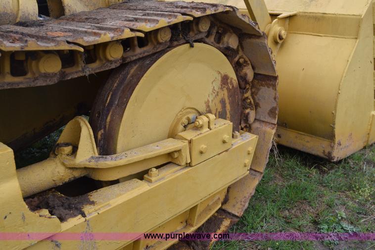 image for item E6238 Allis Chalmers 655 track loader
