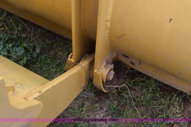 image for item E6238 Allis Chalmers 655 track loader