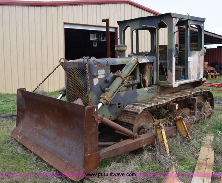 1971 Caterpillar D5 dozer in Corsicana, TX Item E6245 sold Purple Wave