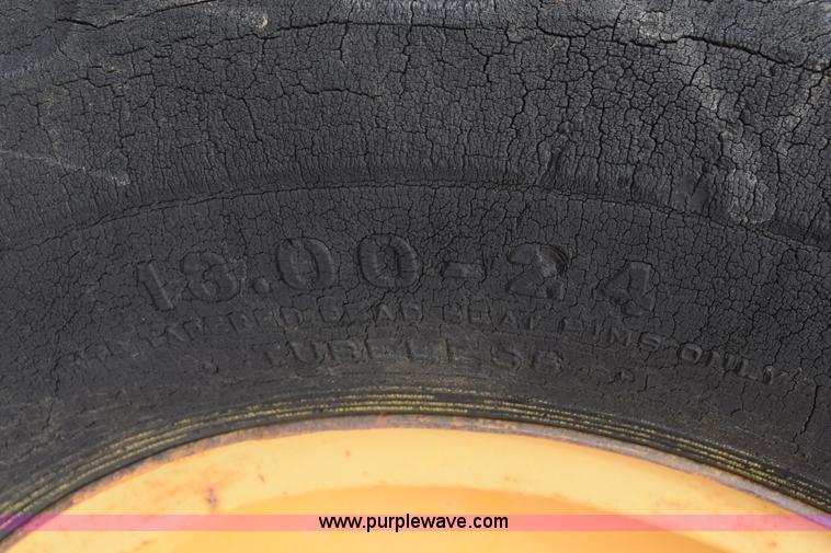 image for item E6248 Hough H30 wheel loader