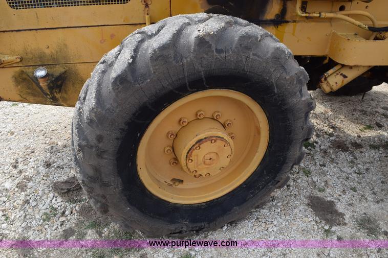 image for item E6248 Hough H30 wheel loader