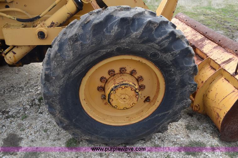 image for item E6248 Hough H30 wheel loader