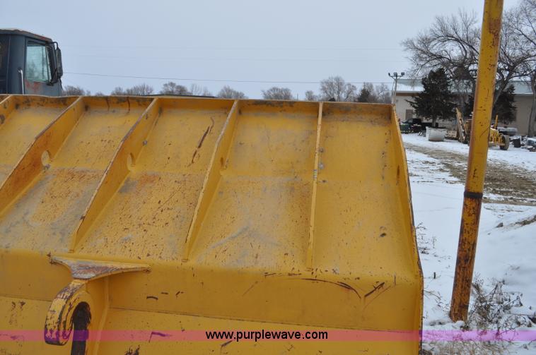 image for item F2189 JRB 744H material bucket