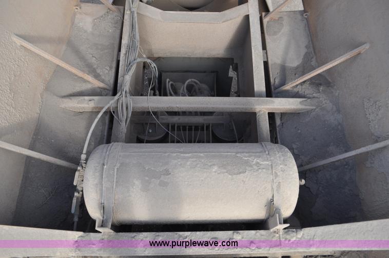 image for item F2212 1979 Load King bottom dump trailer