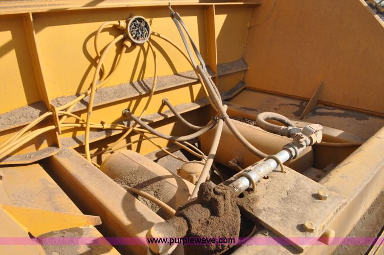 image for item F2213 1981 Load King 1015-R bottom dump pup trailer