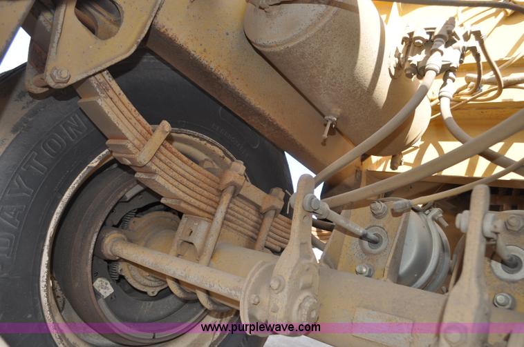 image for item F2213 1981 Load King 1015-R bottom dump pup trailer