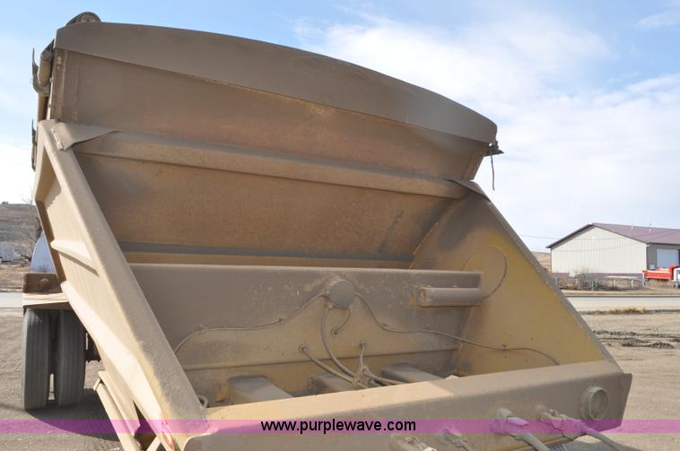 image for item F2213 1981 Load King 1015-R bottom dump pup trailer