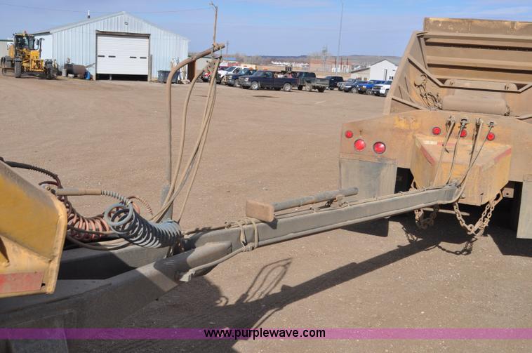 image for item F2213 1981 Load King 1015-R bottom dump pup trailer