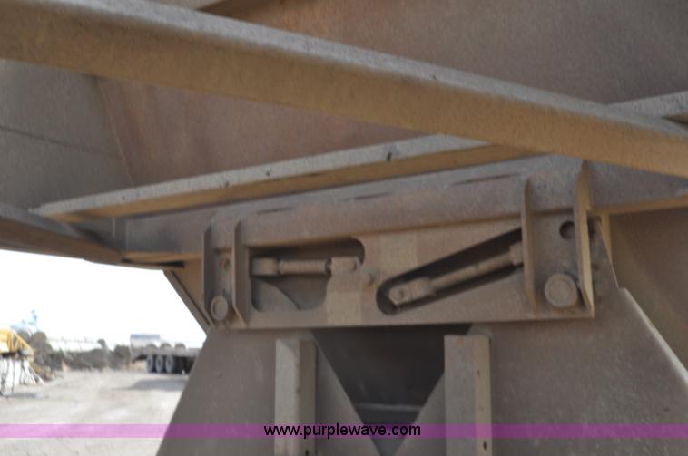 image for item F2214 1999 R-way 4221PRI bottom dump trailer