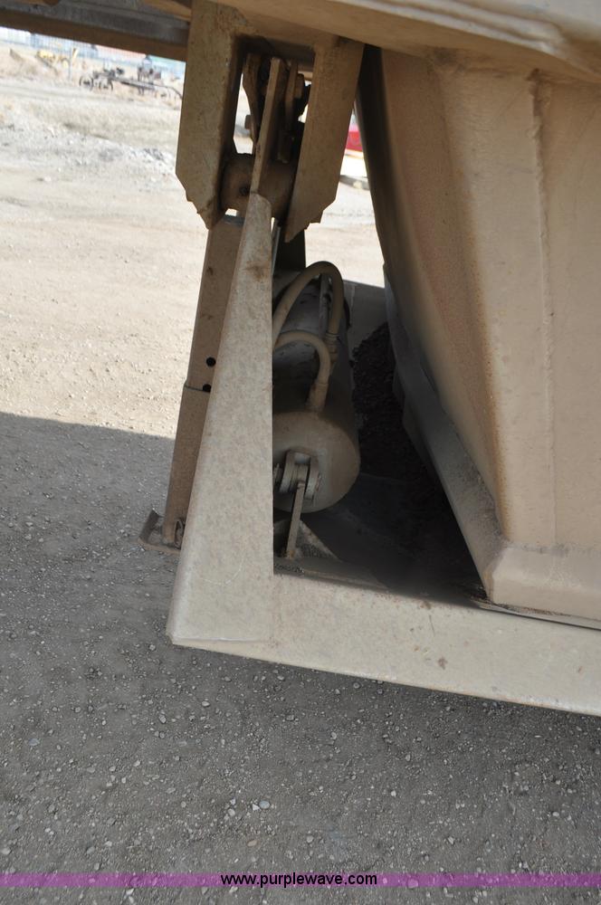 image for item F2214 1999 R-way 4221PRI bottom dump trailer