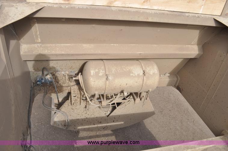 image for item F2214 1999 R-way 4221PRI bottom dump trailer