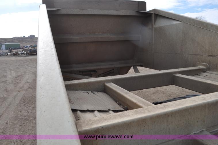 image for item F2214 1999 R-way 4221PRI bottom dump trailer