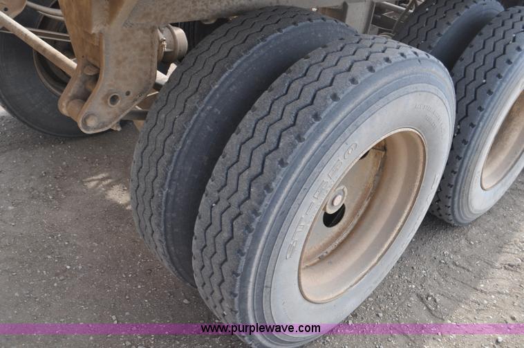 image for item F2214 1999 R-way 4221PRI bottom dump trailer