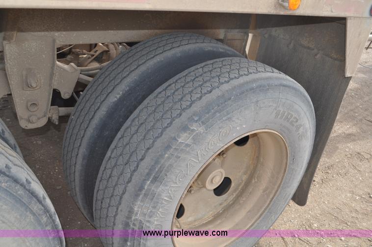 image for item F2214 1999 R-way 4221PRI bottom dump trailer