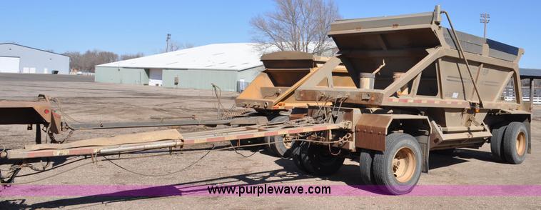 image for item F2215 2009 Trail King TKBDP11-202 bottom dump trailer