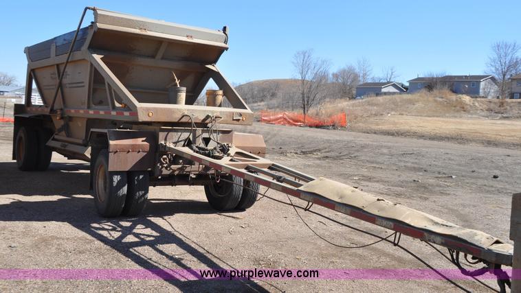 image for item F2215 2009 Trail King TKBDP11-202 bottom dump trailer